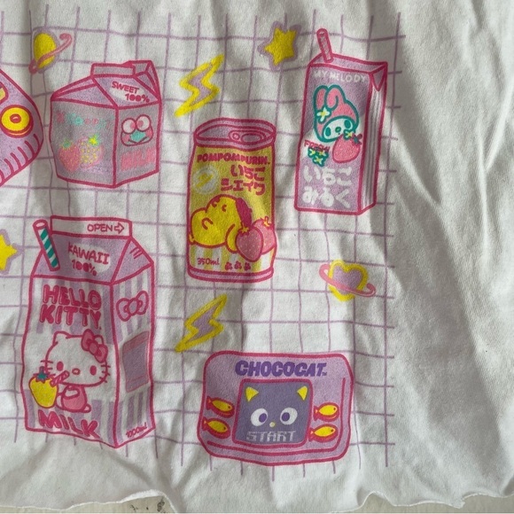 Hello Kitty cropped Sanrio graphic tee in pink and white - Picture 5 of 6